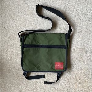 Manhattan Portage messenger style bag